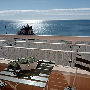 apartamento-en-primersima-linea-de-playa.1costadelsol.com/