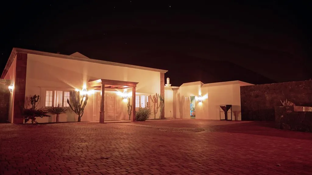 Finca Del Moral Villa Tinajo 0*,